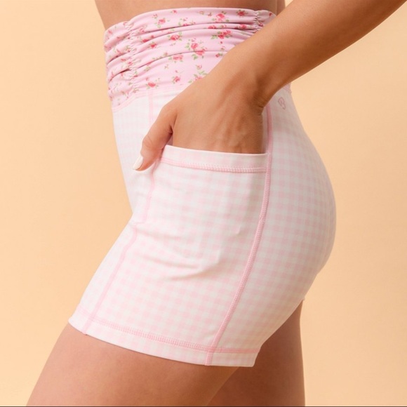 Blogilates Women's Ruched Waist Bike Shorts - Pink Gingham M - Picture 5 of 16